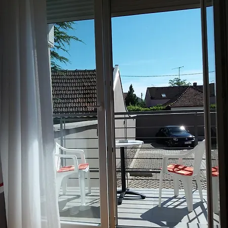 Apartment Subotica شقة